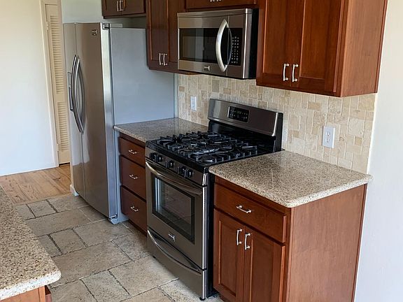4th image of 11414 Missouri Ave APT B