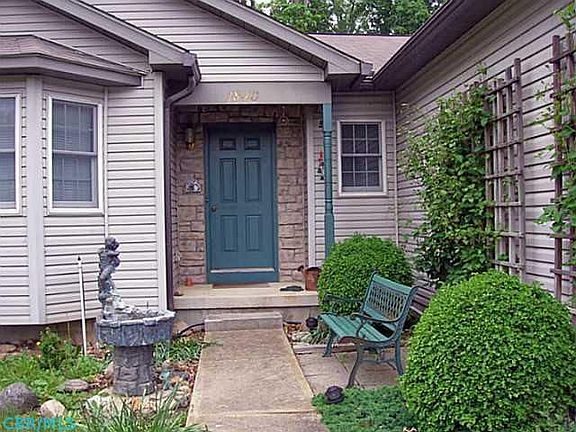 2nd image of 1840 Huron Dr