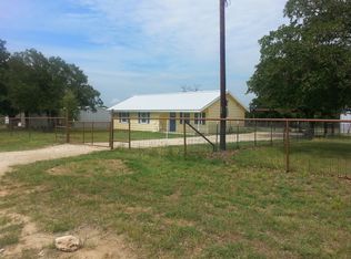 880 Indian School Rd, Bowie, TX 76230