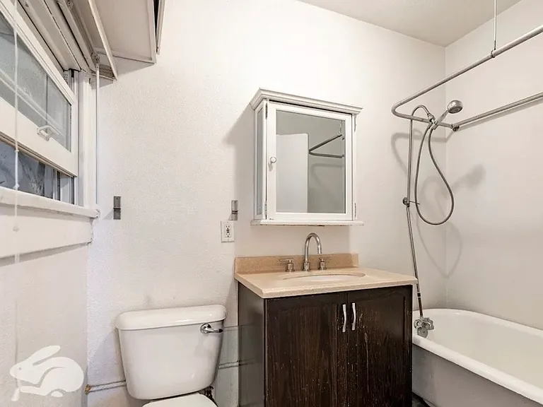 141 W Ivy St #141 — Photo 2