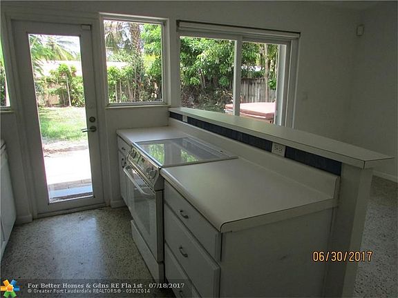 3rd image of 1731 NE 8th Ave