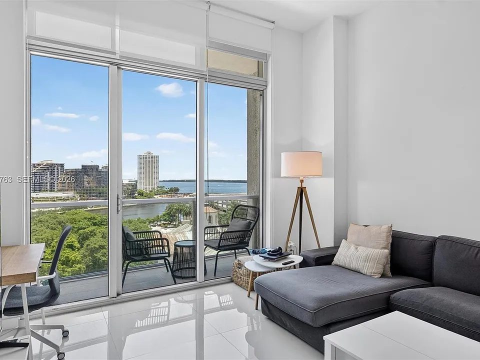 500 Brickell Ave #1100