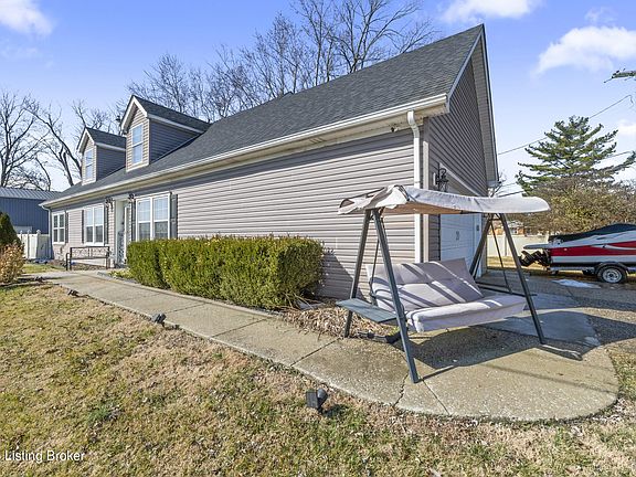 5th image of 6144 Moorman Rd