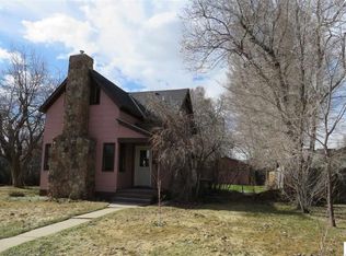 263 Amoretti St, Lander, WY 82520