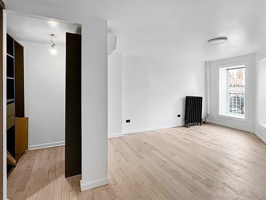 Rented by Compass | media 21