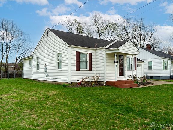 2nd image of 3014 Yale Dr