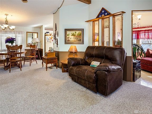 3rd image of 2439 Nightingale Ln