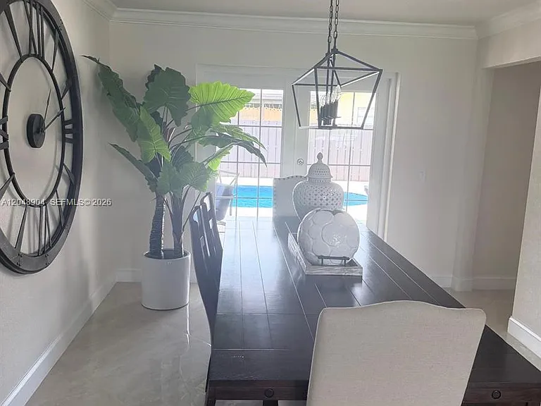 9211 NW 32nd Pl — Photo 4
