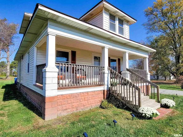 8433 Old Highway 50, Flora, IL 62839