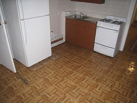 4th image of 23-20 32nd St #1
