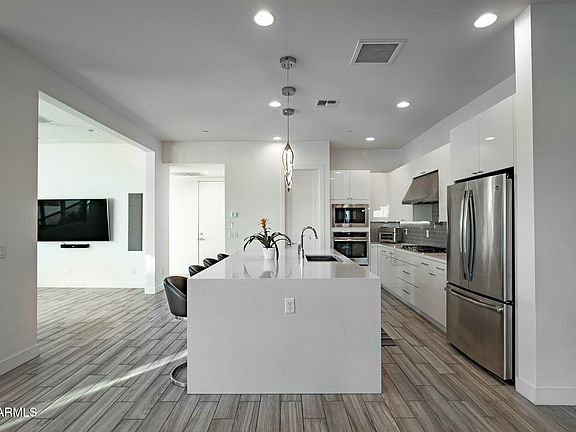 4th image of 1553 N 69TH Place
