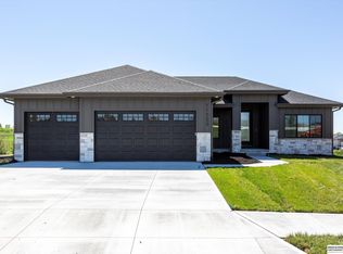 6526 S 214th Ave, Elkhorn, NE 68022