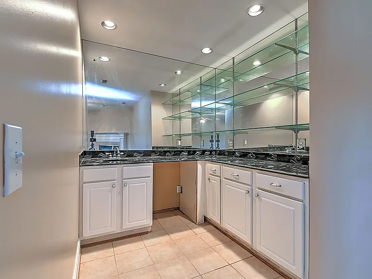 168 Old Mill Ct — Photo 25