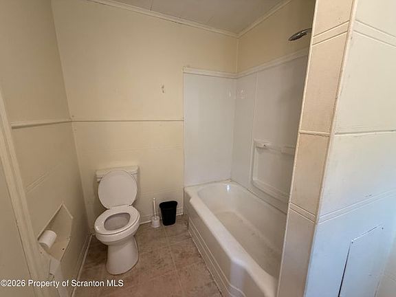 4th image of 947 Carmalt St