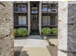 5017 Walnut St APT D, Kansas City, MO 64112