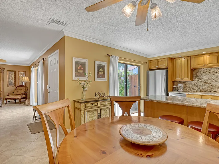 131 Ocean Cove Dr — Photo 8