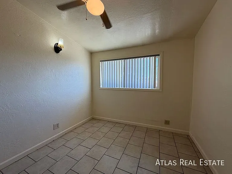 1932 S Campbell Ave — Photo 17