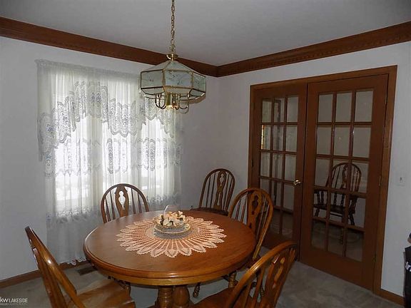 4th image of 2616 Marlbank Dr