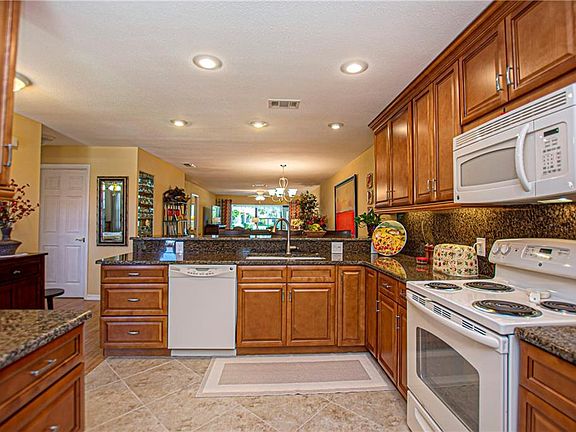 4th image of 19029 Us Highway 19 N APT 15F