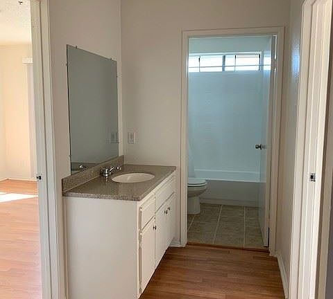 4th image of 5945 Arroyo Dr APT 201