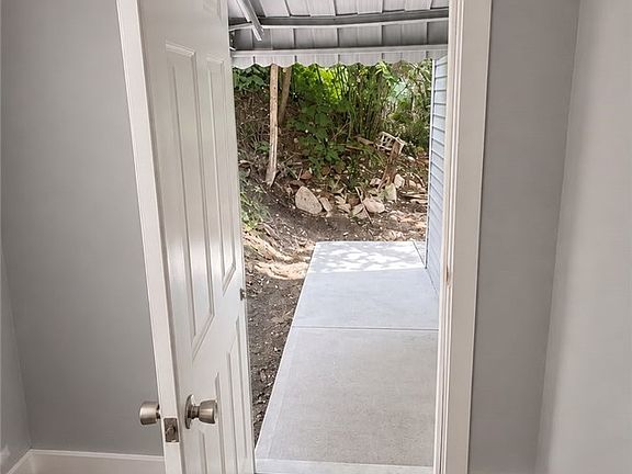 3rd image of 130 Piersol Ave
