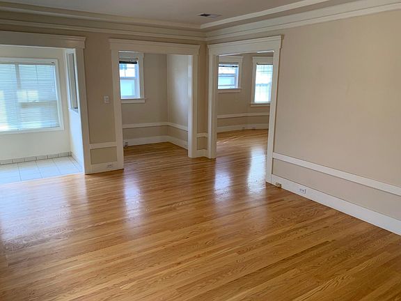 4th image of 833 Paloma Ave