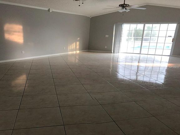 4th image of 313 Blue Bayou Dr