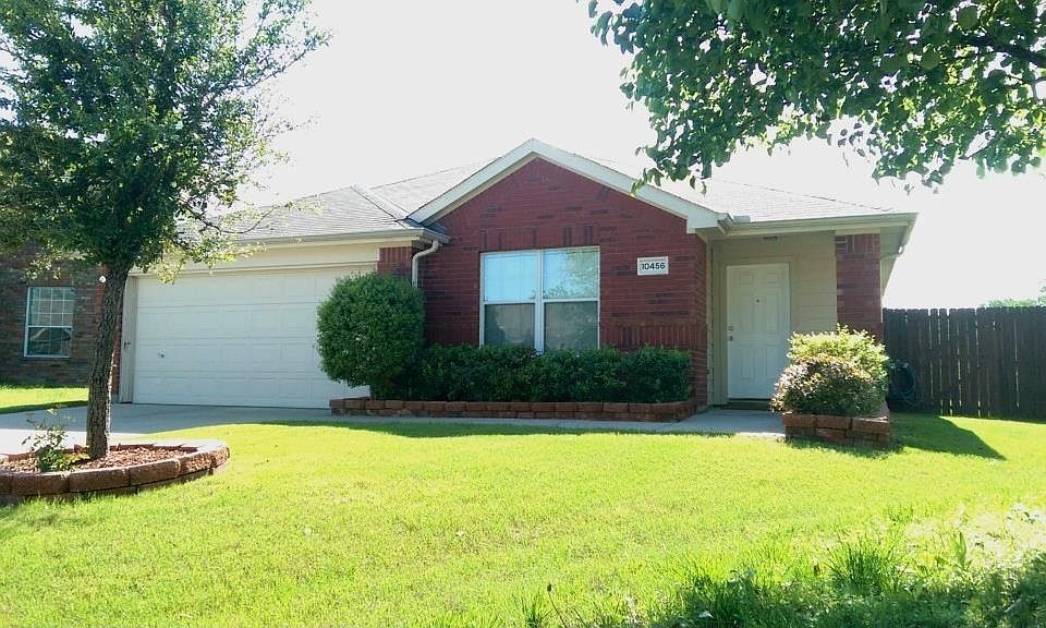1st image of 10456 Lake Park Dr