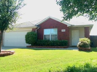 10456 Lake Park Dr, Hurst, TX 76053