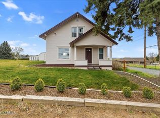 740 Mapleway Rd, Selah, WA 98942