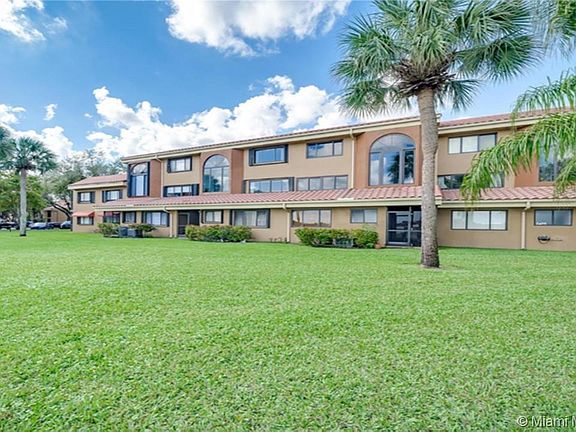 3rd image of 15405 N Miami Lakeway N #108-1
