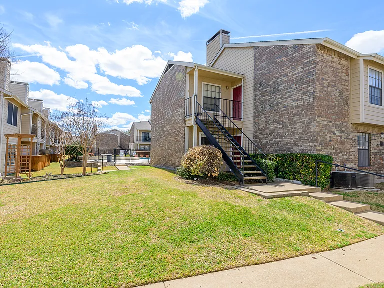 4748 Old Bent Tree Ln #201 — Photo 23