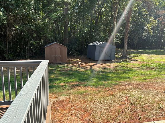 2nd image of 1500 S New Hope Rd