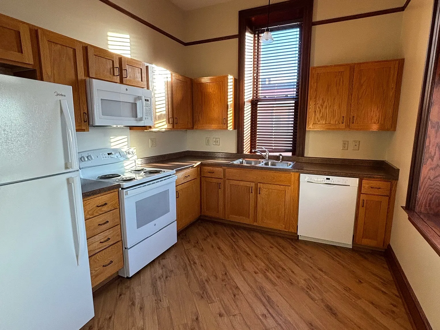 1521 Tower Ave — Photo 3