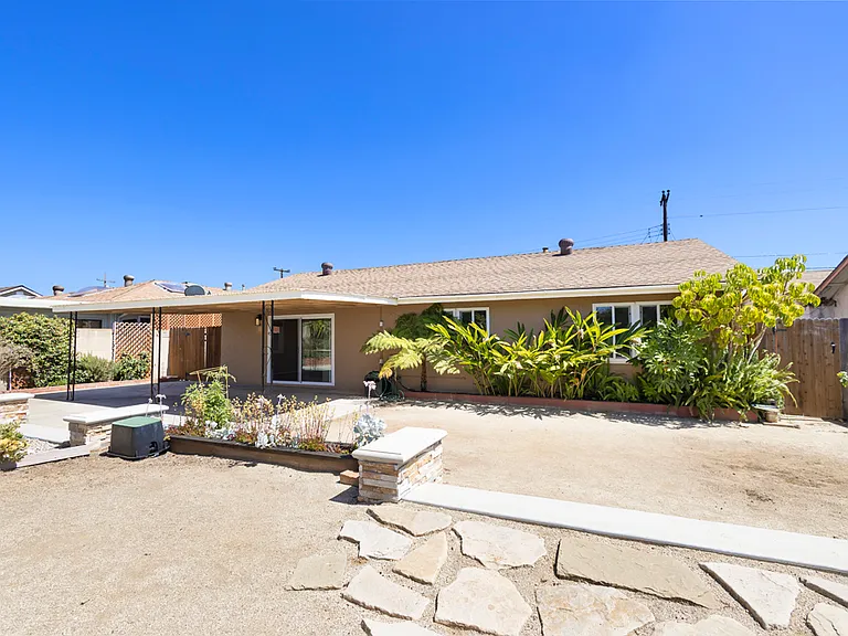 Spacious back yard