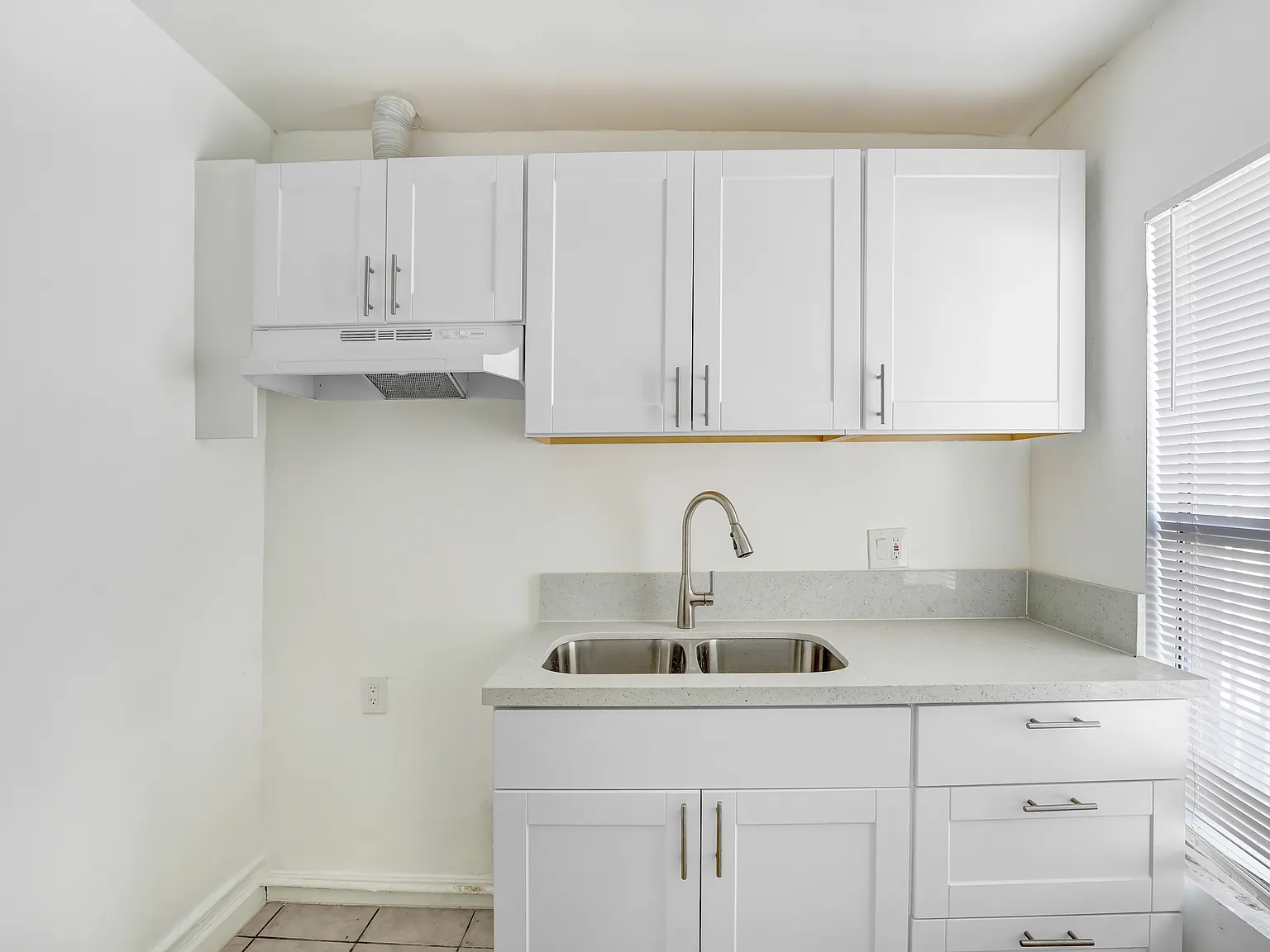 Studio, 550 sqft, $1,350 — Photo 1