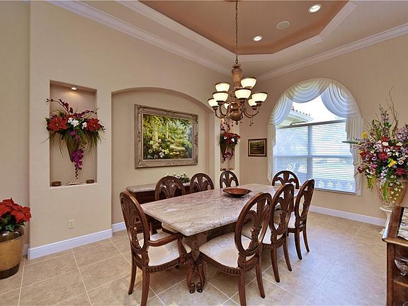 5th image of 71 Pinehurst Ct