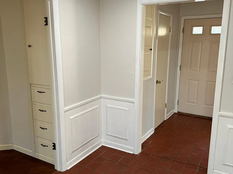 2125 Belleview Dr — Photo 19