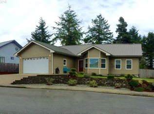 1425 Holloway Mews, Coos Bay, OR