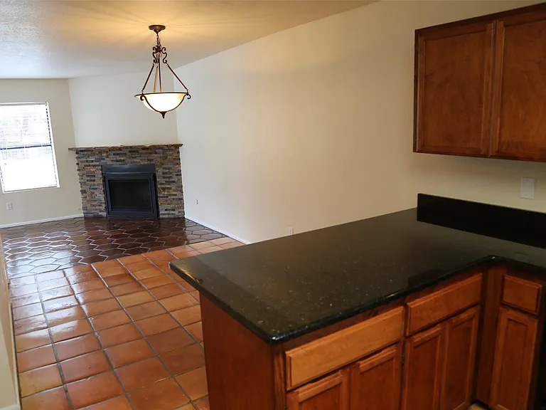 4 Deerfield Dr #D — Photo 6