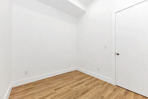 Bedroom, photo 1