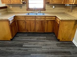 5883 W Pages Ln, Louisville, KY 40258