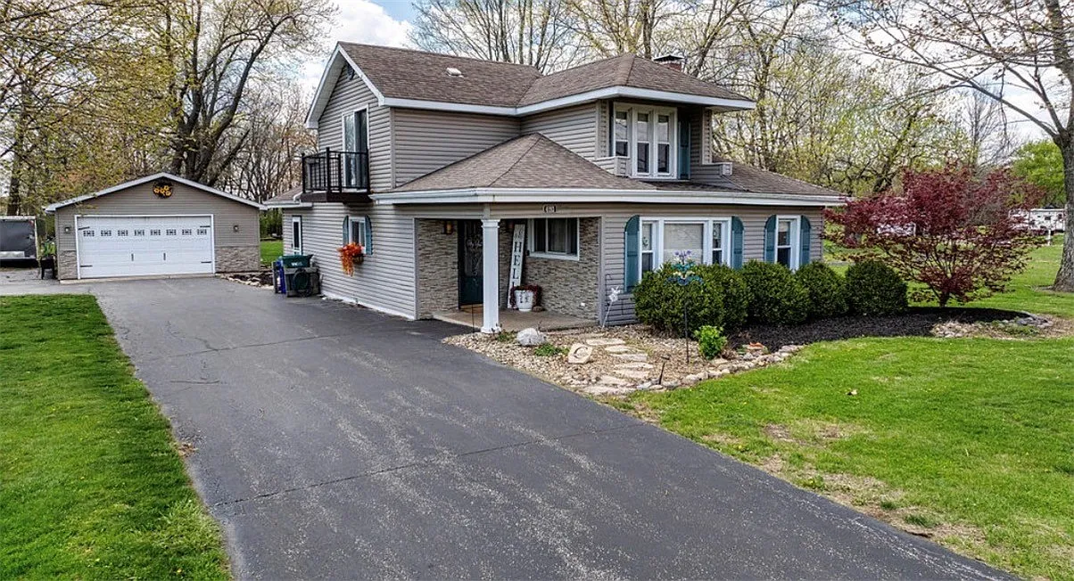 4193 N Neely Ave photo 1
