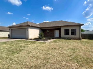 15 Magnolia Dr, Ward, AR 72176