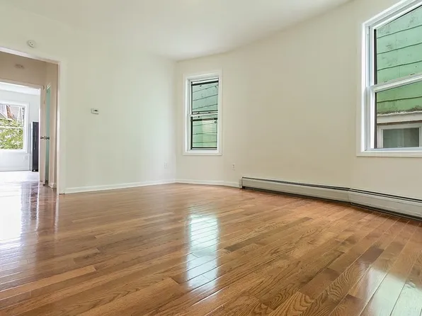 15 Dwight Street image 13 of 18