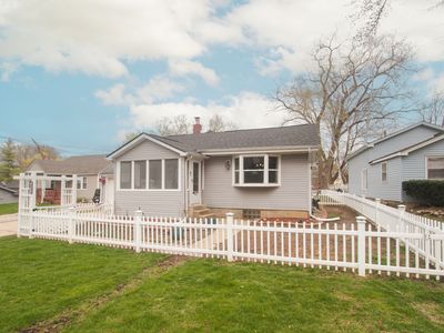 317 Hoxie Ave, Elgin, IL, 60123