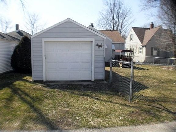 5th image of 714 N Wenger Ave