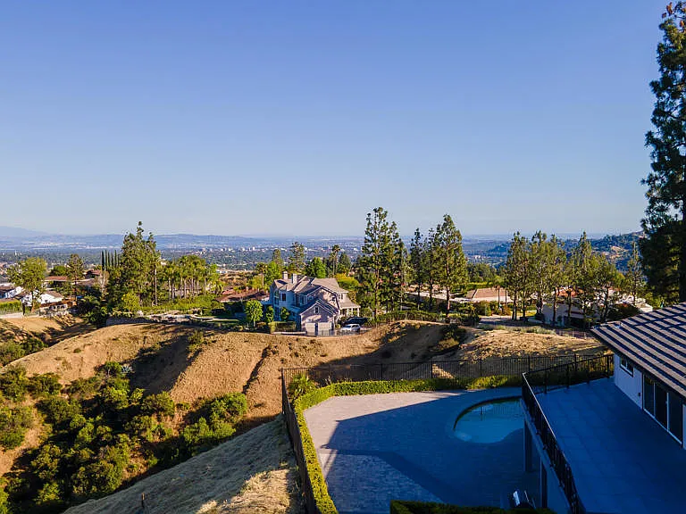 481 Starlight Crest Dr — Photo 53