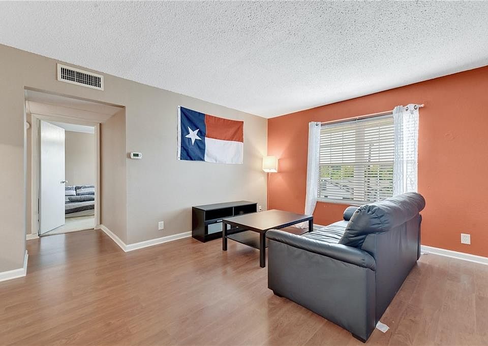 1st image of 910 Duncan Ln APT 43
