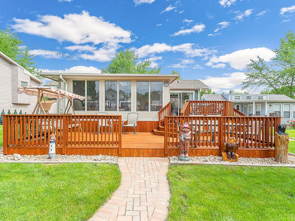 1st image of 204 Fossil Cove Ln
